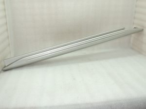 OEM Suzuki Jimny III kreisās puses slieksnis 7766081A00ZJ3