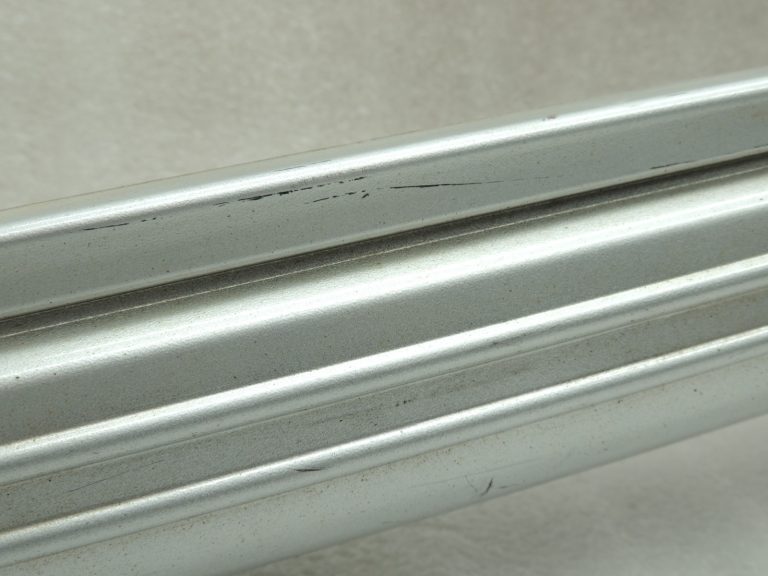 OEM Suzuki Jimny III kreisās puses slieksnis 7766081A00ZJ3