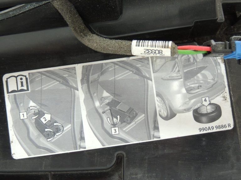OEM Renault Espace V JFC zemfrekvences skaļrunis 281700926R