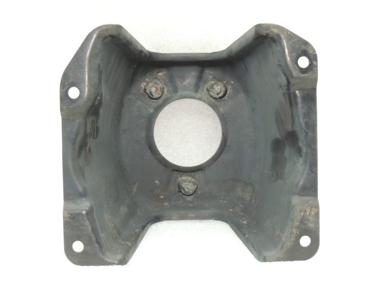 OEM Suzuki Grand Vitara II rezerves riteņa kronšteins 8396165D00