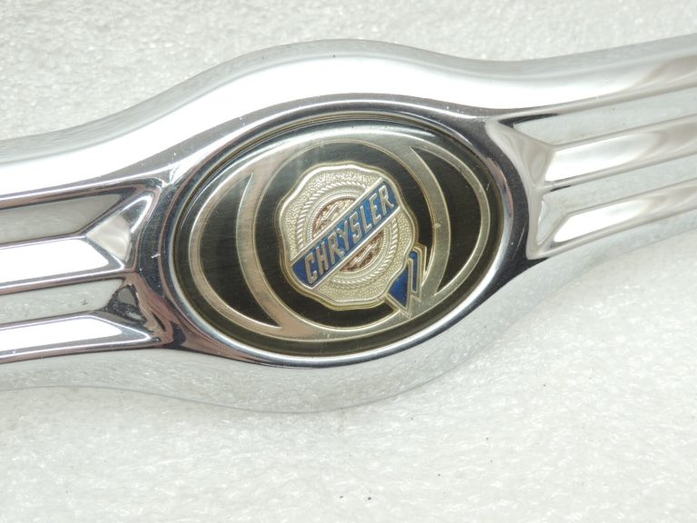 OEM Chrysler Grand Voyager 2.8CRDi V apdare hromēta 55370000AB