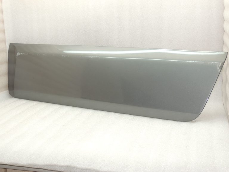 OEM Suzuki Jimny III durvju apdare durvju aizsargs kreisais 7766081A00ZDL