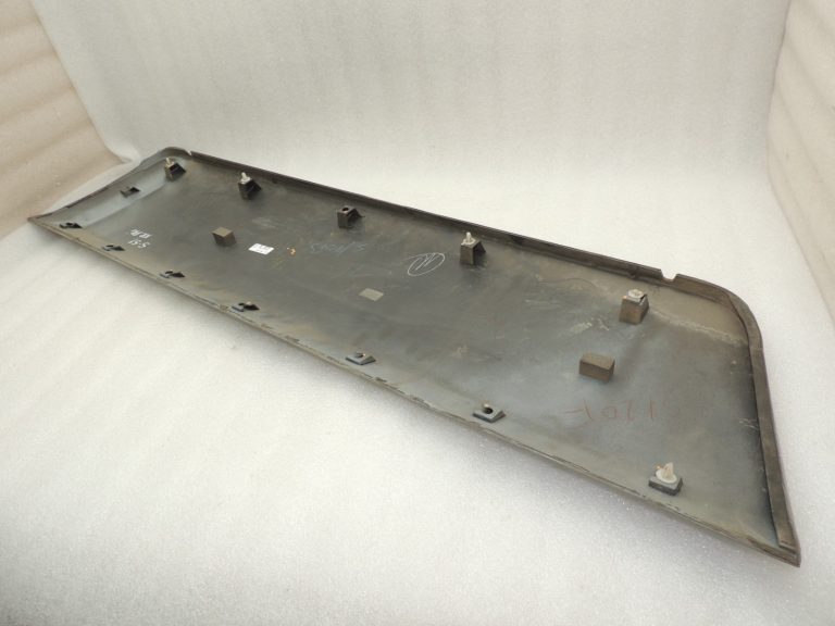OEM Suzuki Jimny III durvju apdare durvju aizsargs kreisais 7766081A00ZDL