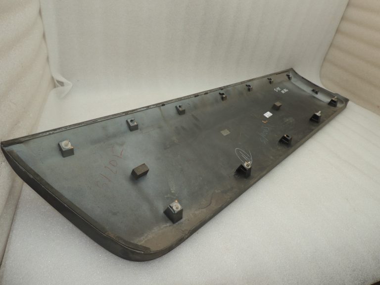 OEM Suzuki Jimny III durvju apdare durvju aizsargs kreisais 7766081A00ZDL