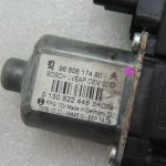Peugeot 308 aizmugurējais kreisais loga regulators 9675466880 9680617480