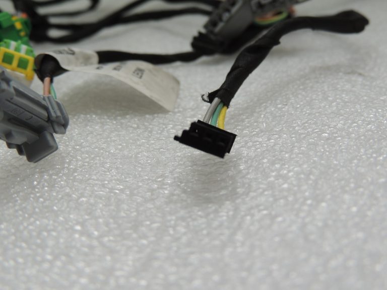 Citroen C5 II Priekšējo sēdekļu elektroinstalācijas siksnas 6505Y8 6505Z6 6505Z9 6505A1