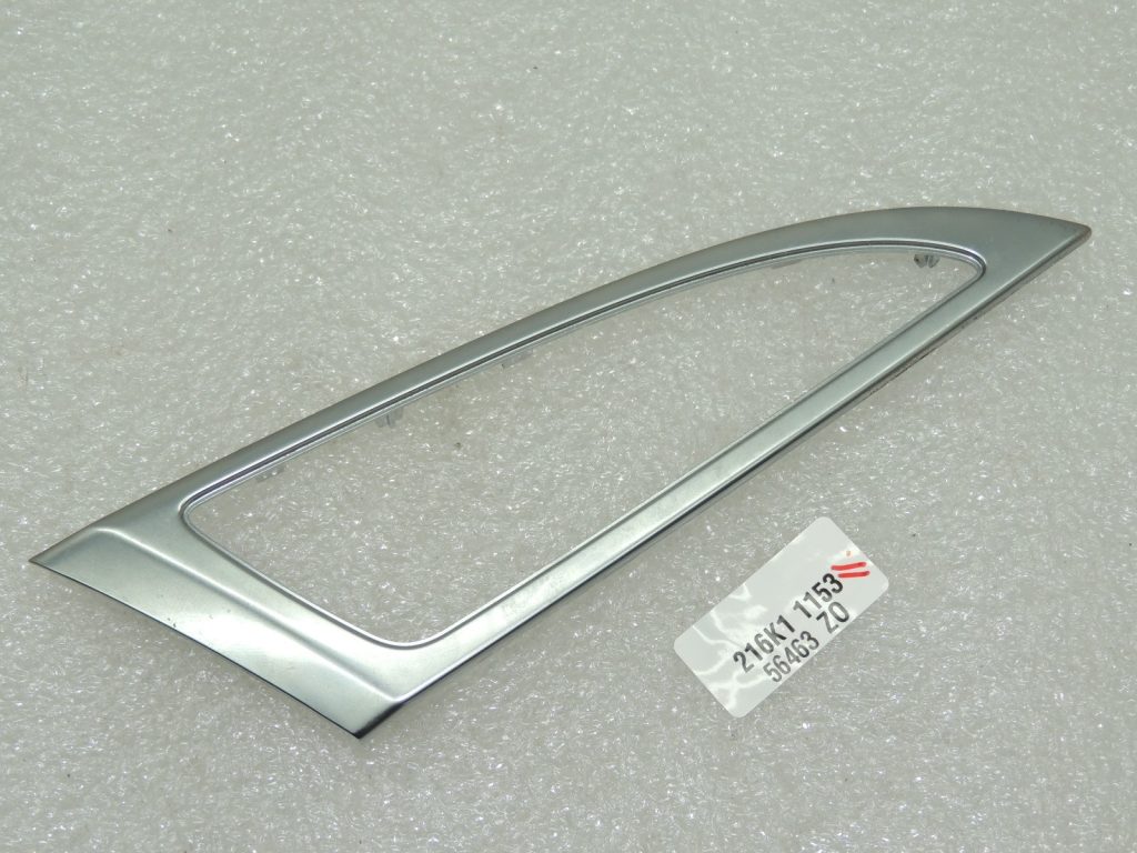 OEM Renault Espace V JFC durvju panelis iekšējais labās puses 829242194R