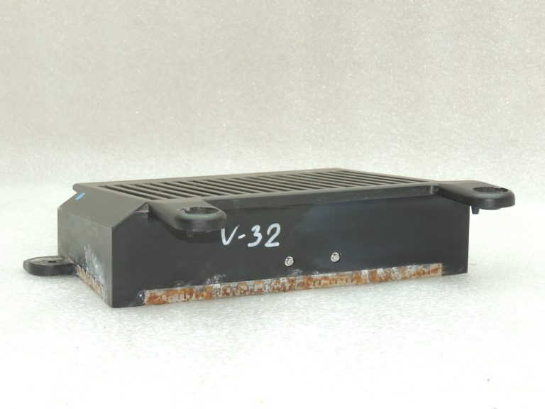 Volvo V70 III pastiprinātājs Audio 36001097