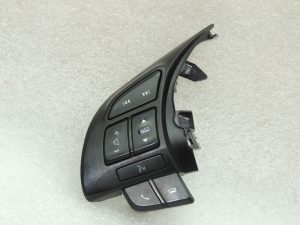 Mazda 6 GJ GL Daudzfunkciju pogas stūres pārslēgšanai GKL3664M9