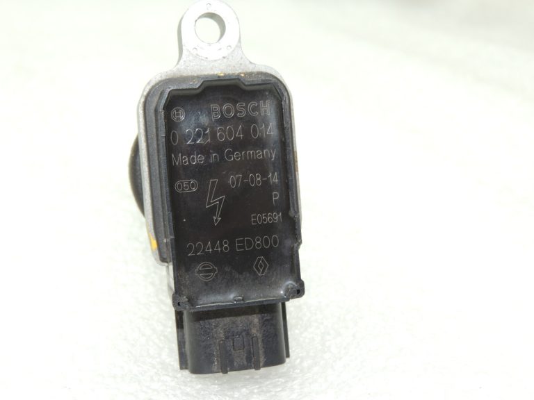 OEM BOSCH Nissan Renault 1.6 1.8 2.0i aizdedzes spole 7701065086