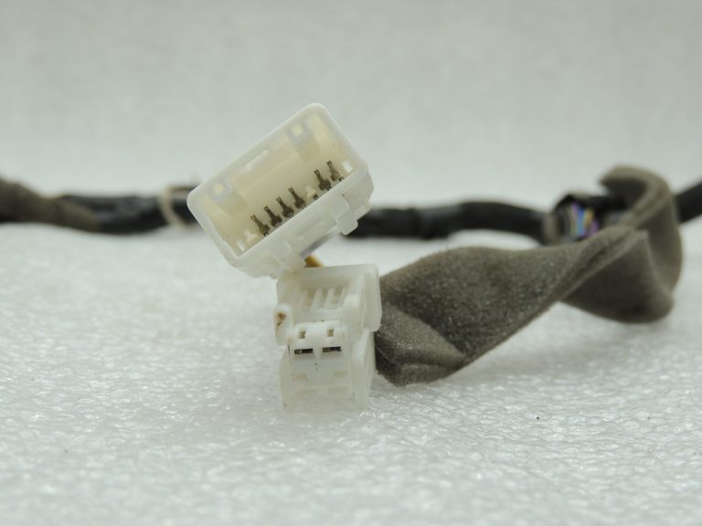 Nissan Qashqai J11 Durvju elektroinstalācijas instalācija Durvju priekšējā labā 241244EH4D