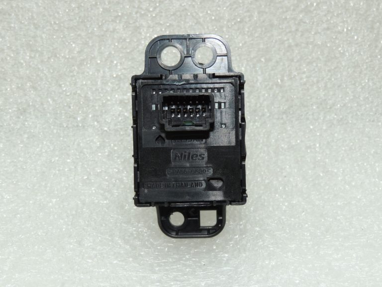 Nissan Qashqai J11 Elektroniskās stāvbremzes slēdzis 251754BA0A