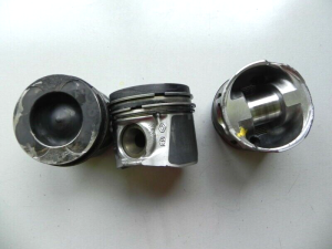 Renault Nissan Opel 2.0 DCI M9R Piston G Piston Engine Piston with piston rings
