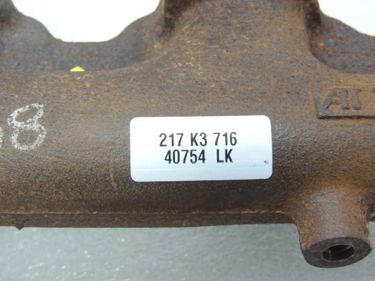 Toyota Hilux VII 2.5 D-4D 2KD-FTV Izplūdes kolektors Izplūdes kolektors 17141-30060