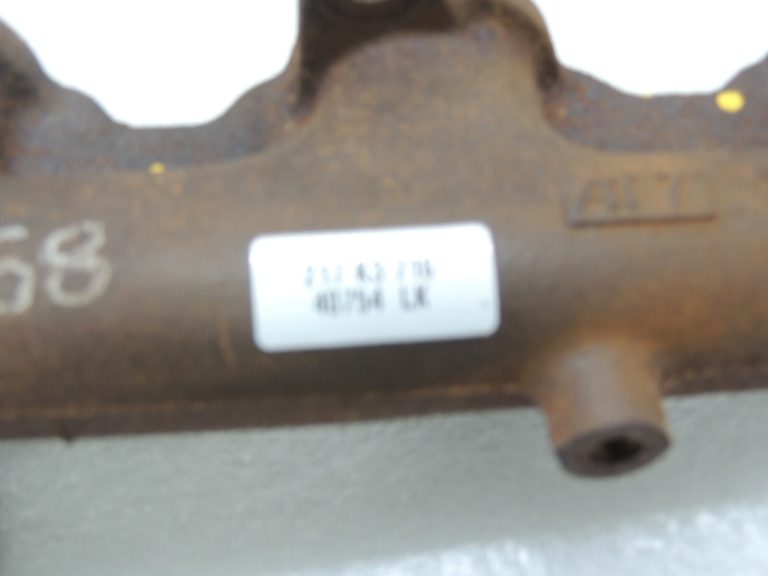 Toyota Hilux VII 2.5 D-4D 2KD-FTV Izplūdes kolektors Izplūdes kolektors 17141-30060