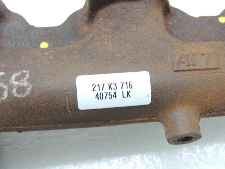 Toyota Hilux VII 2.5 D-4D 2KD-FTV Izplūdes kolektors Izplūdes kolektors 17141-30060