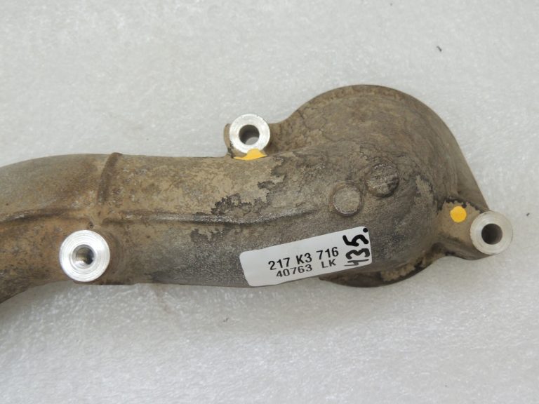 Toyota Hilux VII 2.5 D-4D 2KD-FTV Radiatora caurule 16321-30040 16321-0L020