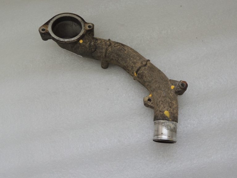 Toyota Hilux VII 2.5 D-4D 2KD-FTV Radiatora caurule 16321-30040 16321-0L020