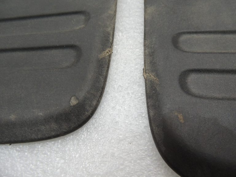 Toyota Hilux VII priekšējo dubļu atloku komplekts 766210K110 766220K110