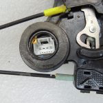 Toyota Hilux VII Aizmugurējā labās puses durvju slēdzene 690500K040 Durvju slēdzene Aizmugurējā labā puse