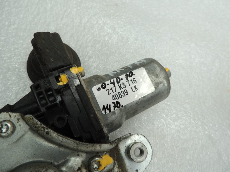Toyota Hilux VII Priekšējā labā loga regulatora sliede ar motoru 69810-0K041