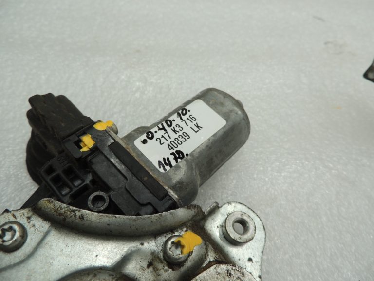 Toyota Hilux VII Priekšējā labā loga regulatora sliede ar motoru 69810-0K041