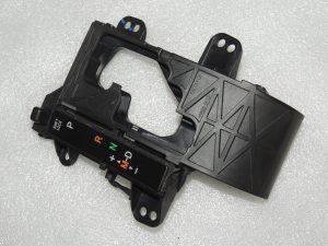 Toyota Avensis T27 center console automatic transmission display cover 5880505341