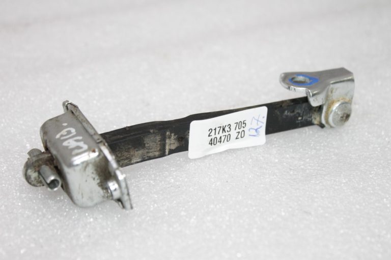 Suzuki SX4 S-CROSS Aizmugurējo durvju pārbaude 81830-51K02