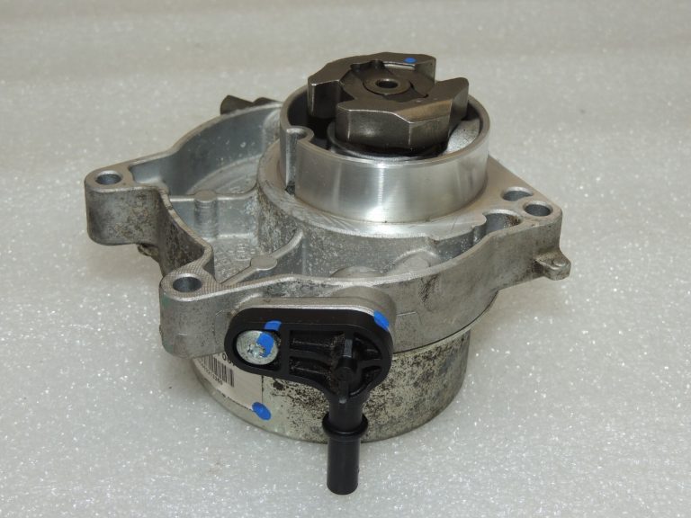 Suzuki Alfa Romeo Fiat Fiat Opel Saab Lancia 1.6 1.9 2.0 Vakuuma sūknis 18130-79J81