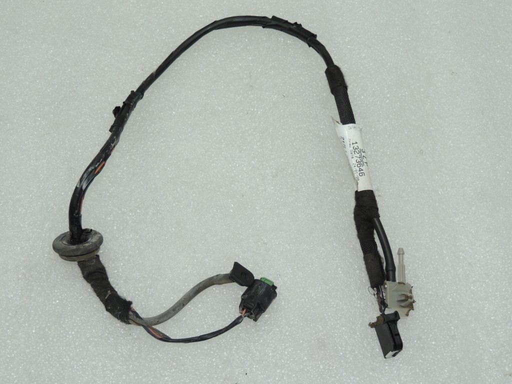 OEM Opel Insignia A trešā bremžu signālstabiņa vadu instalācija 13273646