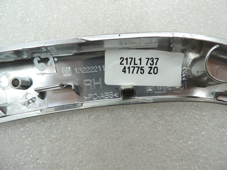Opel Insignia A durvju apšuvums matēts hroms aizmugurējais labais 13222211 13277649