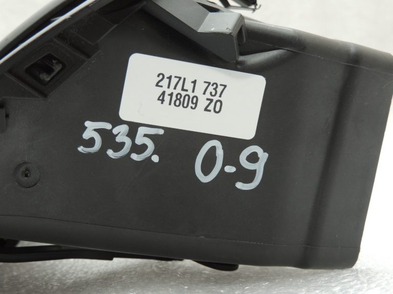 Opel Insignia A ekrāna apšuvums avārijas brīdinājuma slēdzis gaisa sprausla 13324594