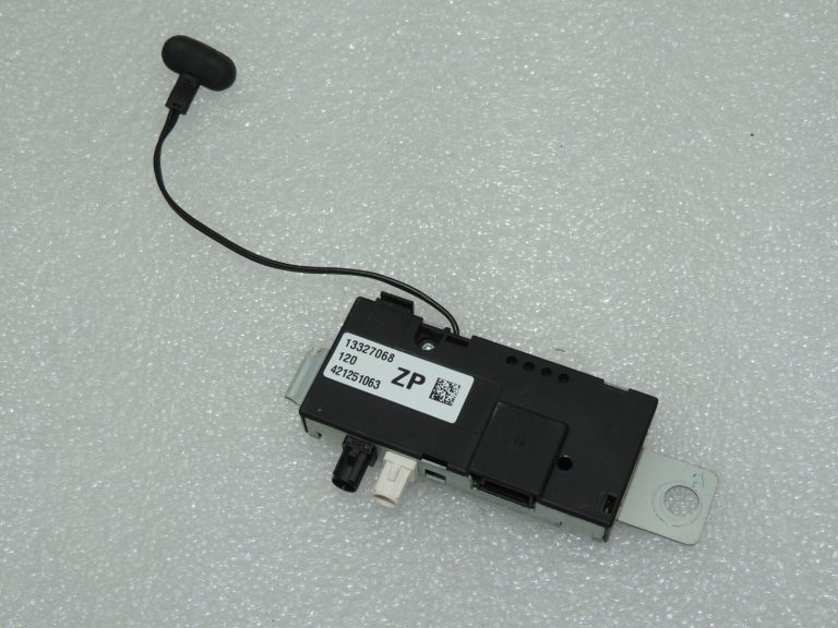 Opel Insignia A virsbūves vadības bloka modulis antenas pastiprinātājs 13327068