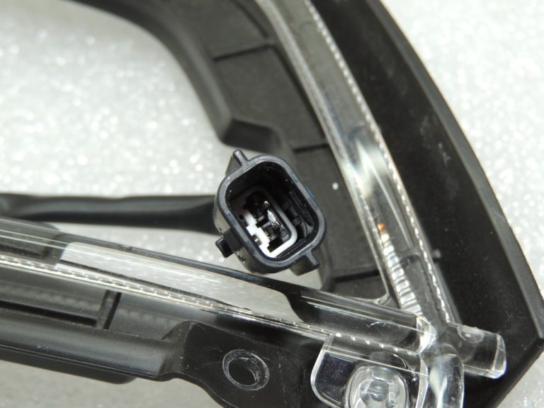 Nissan Qashqai J11 aizmugurējais lukturis iekšējais kreisais remonts 265554EA5E