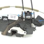 Nissan X-Trail T32 Aizmugures kreiso durvju slēdzene 825016FR0A 825014CA0A