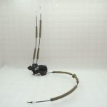 Nissan X-Trail T32 Aizmugures kreiso durvju slēdzene 825016FR0A 825014CA0A