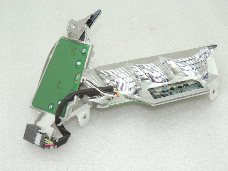 Nissan Qashqai J11 priekšējo LED lukturu remonts priekšējais kreisais 260604EH2A