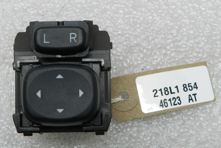 Toyota Avensis T27 oriģinālais atpakaļskata spoguļa slēdzis 8487205030
