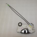 Toyota Corolla E18 Durvju slēdzene priekšējā kreisā 69040-02490 6904002490