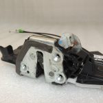 Toyota Corolla E18 Aygo B40 Durvju slēdzene priekšējā labā 69030-02520