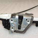 Toyota Corolla E18 Aygo B40 Durvju slēdzene priekšējā labā 69030-02520