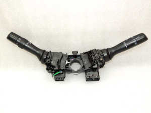 Toyota Yaris P13 Stūres kolonnas slēdzis 84140-0D270 84652-0D180
