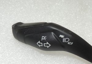 Индикатор переключателя рулевой колонки Ford Focus III 1883869 AV6T-13335-AE