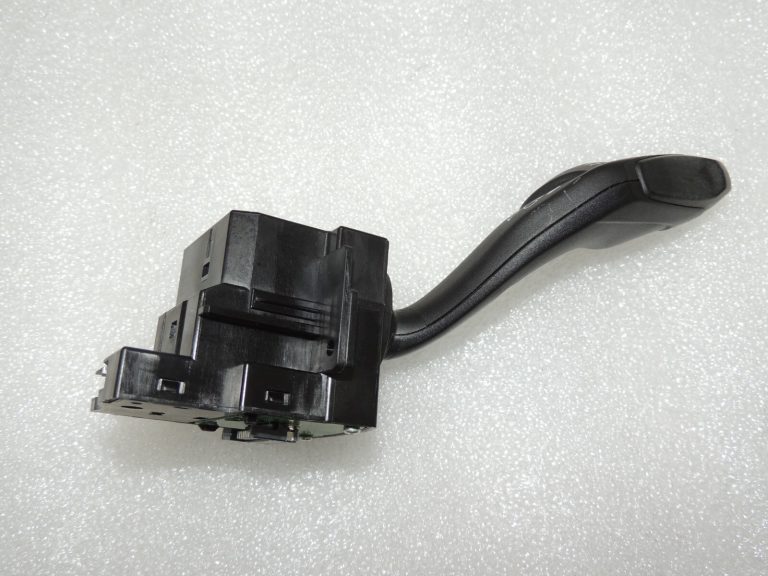 Ford Focus III stūres kolonnas slēdža indikators 1883869 AV6T-13335-AE