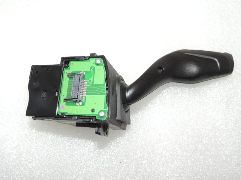 Ford Focus III stūres kolonnas slēdža indikators 1883869 AV6T-13335-AE