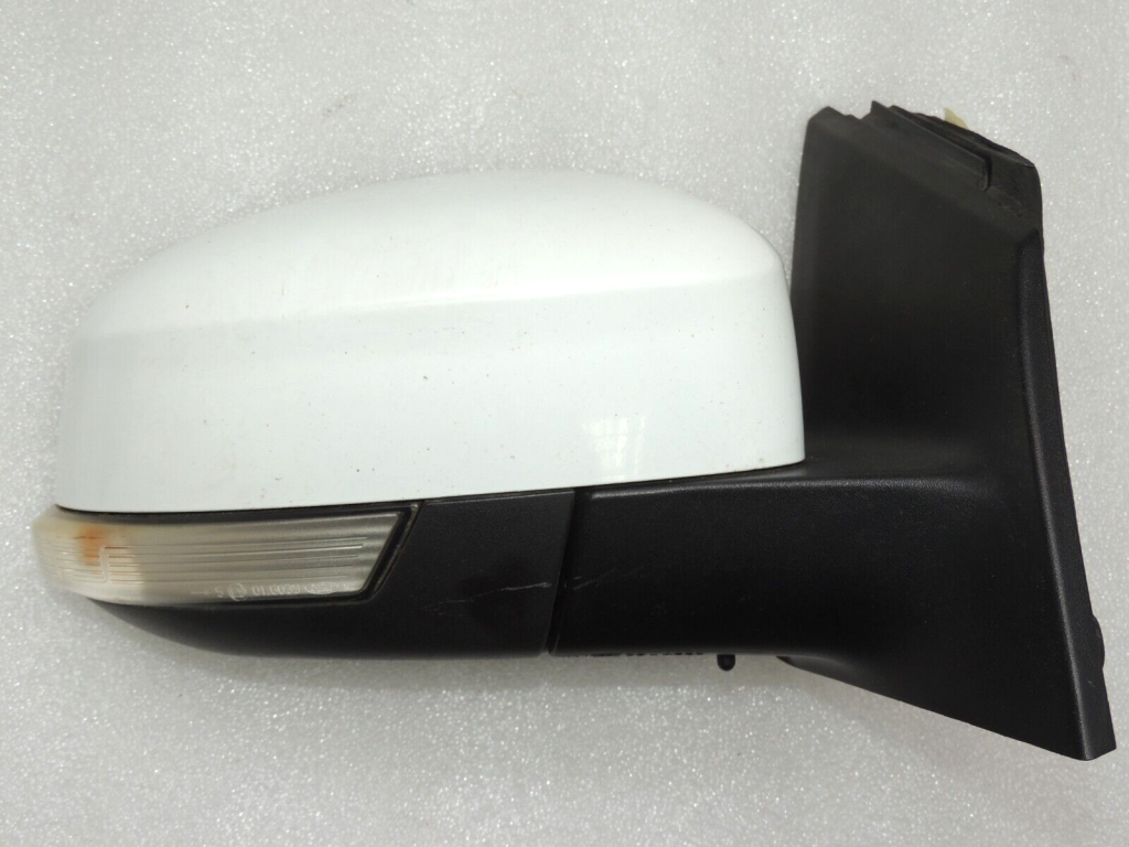 Ford Focus III ārējais spogulis labajā pusē 2011-2015 Frozen White 2143356 BM51-17682-JJ