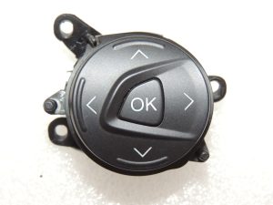 Ford Focus III Переключатель рулевого колеса правый 1687313 AM5T-14K147-BA