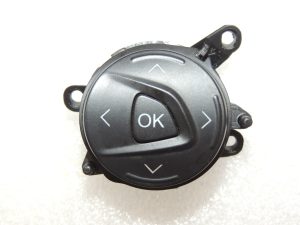 Ford Focus III Переключатель рулевого колеса левый 1687315 AM5T-14K147-AA