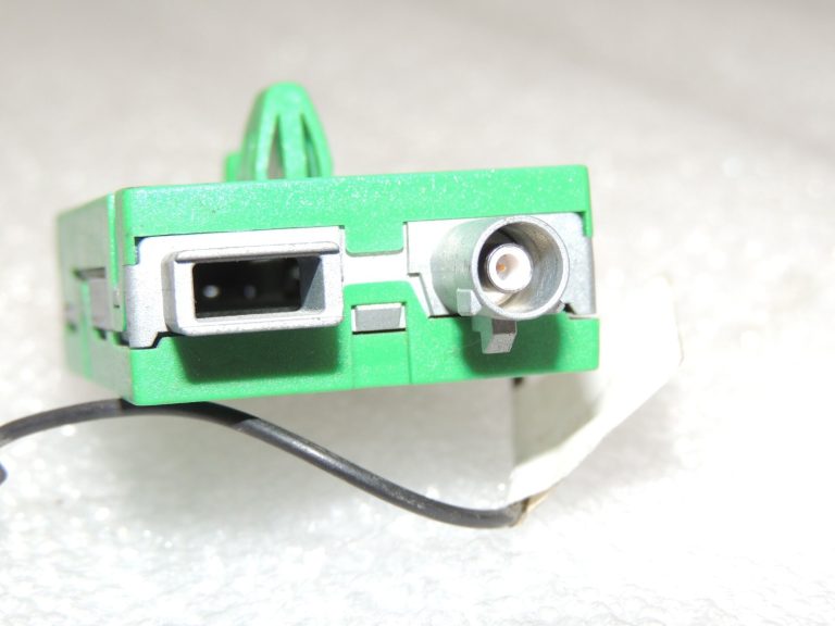 Ford Focus III antenas pastiprinātājs Pastiprinātāja antena FM 1706148