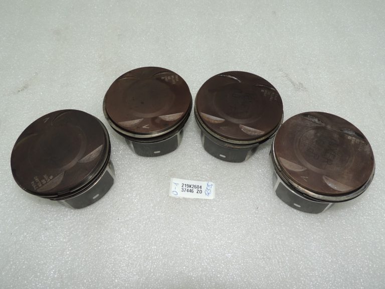 4x OEM virzuļa Opel 1.8i A18XER ar gredzeniem standarta 55567934 55568927 12992353